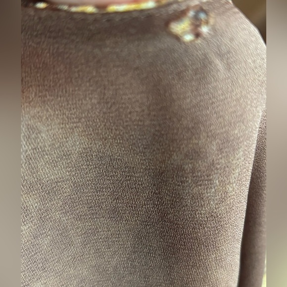 Ladies Animal Print Blouse with Ruffle Sleeves - Picture 11 of 12